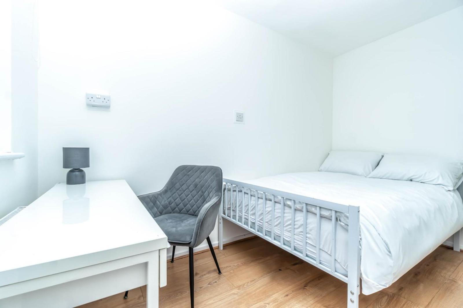 Bright Guest House In Hackney London Eksteriør billede