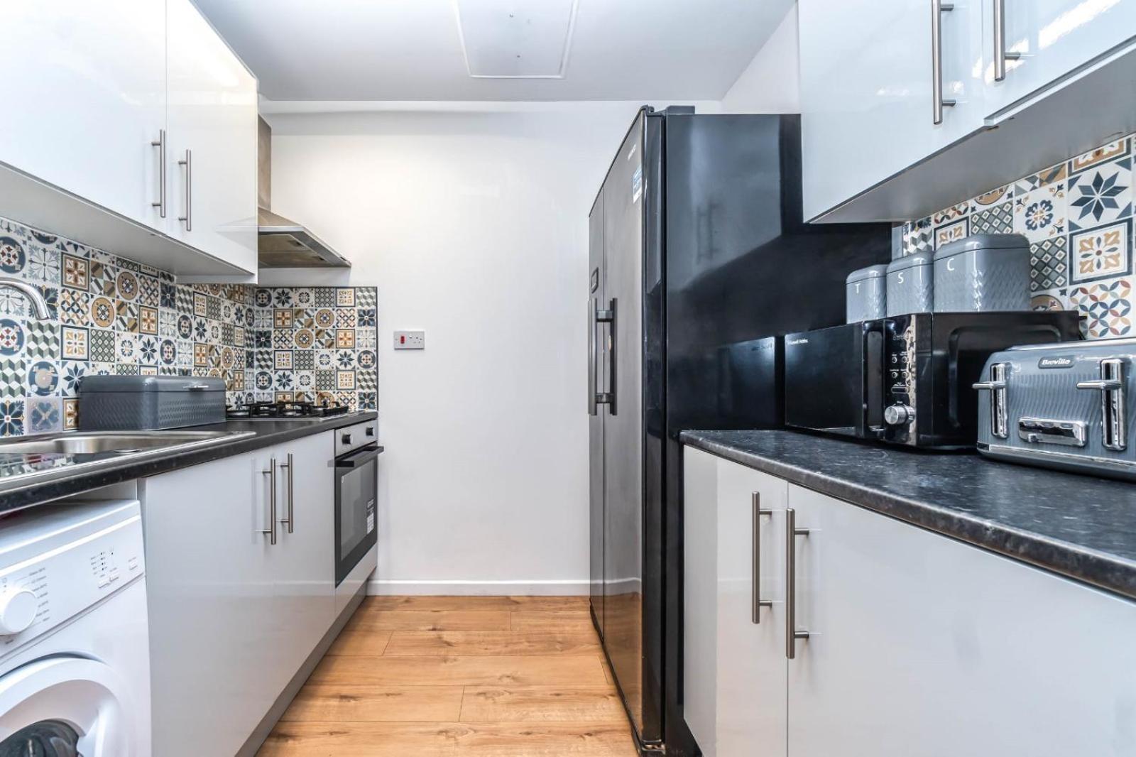 Bright Guest House In Hackney London Eksteriør billede